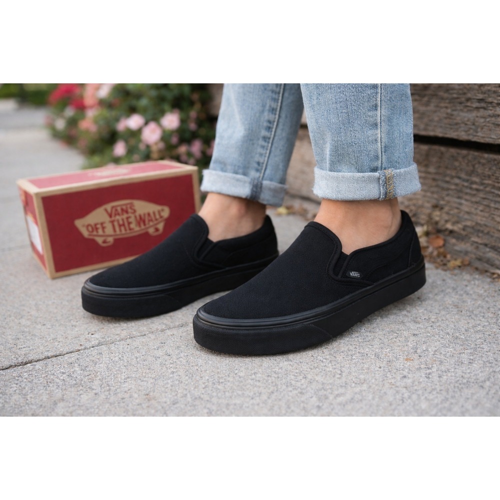 Vans Off The Wall Athletic Shoes Women's Size 9 Triple Black Slip On Flats Vans